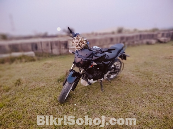 Suzuki gixxer monotone  18model